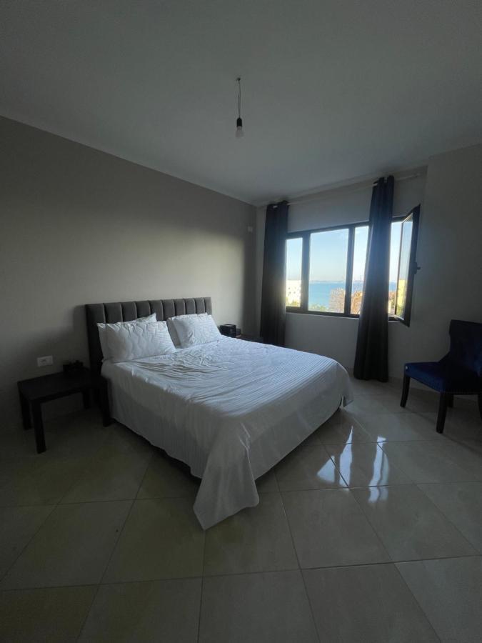 Nostalgic Sea View Apartments Durrës Kültér fotó